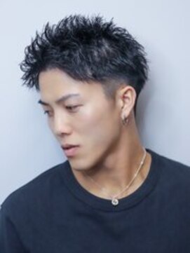 ソレイユ バイ アルフレッド(SOLEIL by alfRed) メンズショート ツーブロック 黒髪 アップバング