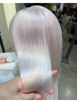 アールハーツ 峰店(R-HEARTS)&nbsp;ホワイト系のカラーはブリーチをいかにうまく施術できるか！