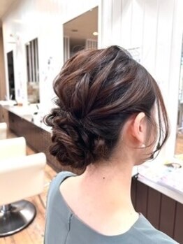 ノル(NOLL)の写真/結婚式のお呼ばれから大事なパーティーまでお客様のイメージに合わせたアレンジをいたします。