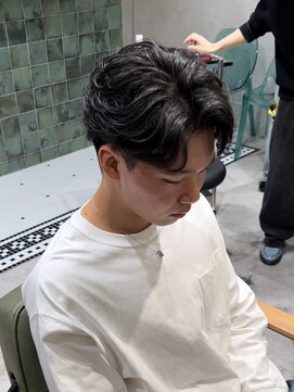 ゼスト リル 新宿(ZEST lill) フェザーパーマ フェザーショート 短髪パーマ 新宿