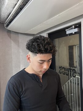 デン 仙台店(DEN) フェザーパーマ/スパイキーショート[榴岡/メンズ/理容室]