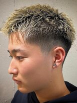 ビンゴ 高松店(BINGO)&nbsp;2983短髪スキンフェードハイトーンブリーチデザインカラー