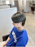 オリーブグレー