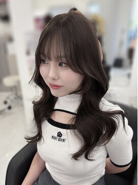 ハピネス 梅田茶屋町店(HAPPINESS) オリーブグレー 顔周りレイヤー くびれ巻き レイヤーロング 梅田