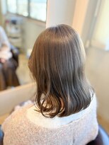 ケリーアン 太田(kelly.un)&nbsp;レイヤーミディアム / くびれミディアム / くすみベージュ