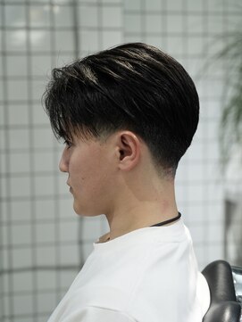 ヘア アトリエ ホロウ 堀江(HAIR ATELIER HOLLOW) Natural Fade Short《ナチュラルフェードショート》