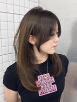 ロムーク 表参道(LOMKH)&nbsp;小顔ミディアムレイヤーハッシュカットオリーブグレージュカラー