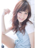 ボニークチュール(BONNY COUTURE)&nbsp;ピンクアッシュ・ベリーピンクカラーのナチュラル巻き髪スタイル