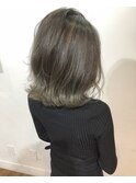 ディープグレージュグラデーション×ふんわり外ハネミディ