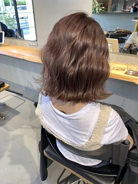 ニキータ(Nikiita) 【Nikiita女子】ウェービーボブ B41306