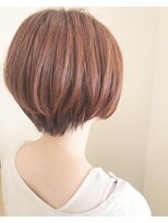 モルニ(MORNI)&nbsp;チェリーレッド_マロンベージュ Aラインボブ かきあげ