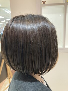 シャンプーボーイ ハイライトボブ