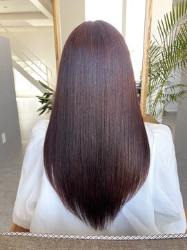 コクア(Kokua) 【艶髪】20代30代40代50代　艶髪×インナーカラー×カシスピンク