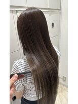 ケンジ 平塚 アネッタ(KENJE annetta)&nbsp;髪質改善ストレート×白髪ぼかしハイライト×艶髪