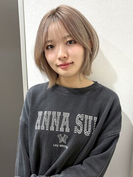 ユーフォリア 渋谷グランデ(Euphoria SHIBUYA GRANDE) ホワイトベージュ　レイヤーボブ　シースルーバング