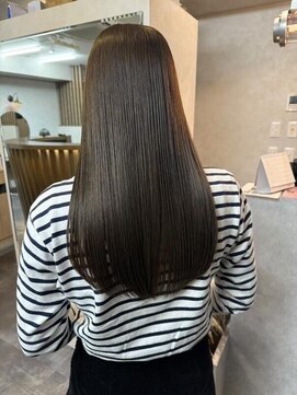 スリー バイ ベルベット 博多(THREE... by velvet) グレージュ♪ブリーチなしカラー/ロング