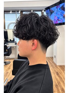 アイトーキョープラスシー 横浜(AI TOKYO+Sea) MEN’S横浜/マッシュ/シャドウパーマ/波巻きパーマ/高島町