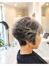 イグレックジャポン 上野毛店(YJAPON) 白髪を活かす上品ショート
