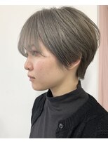 フィル(fil)&nbsp;ハイトーンショート／ホワイトアッシュ