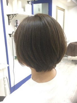 アルターシェリー(aL-ter che'rie) 大人可愛いこなれ感ショートボブ　【津田沼ショート　屋代】