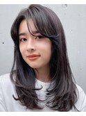 シンプルローレイヤー 大人カジュアル 長めバング 20代30代40代
