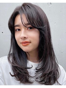 ビュートリアム 南青山(BEAUTRIUM) シンプルローレイヤー 大人カジュアル 長めバング 20代30代40代