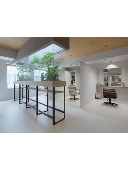 全室半個室のプライベート空間◎別空間のシャンプースパブースでリラックスした時間を！