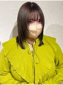 オリーブカラー×レイヤーカット