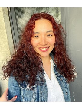 ナループロアオハナ(Nalu pu loa ohana) ハードパーマ/スパイラルパーマ/ブリーチなし/オレンジヘア/原宿