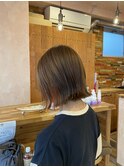 切りっぱなしボブ×イヤリングカラー