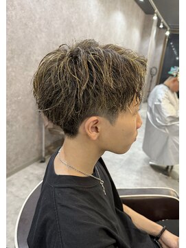 ライズ 新小岩店(RISE) 金メッシュ×アップバング