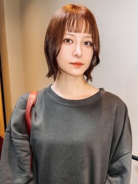 ヴヴ(Bub) オン眉 艶髪 ブラウンベージュ 顔周りカット 外ハネボブ 20代