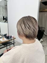 テラス トヨタ(Telasu Toyota)&nbsp;丸みショートとシャドールーツカラーのハイトーンカラー◎