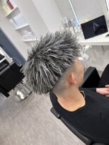 ルースト 心斎橋店(ROOST)&nbsp;刈り上げセンターパート/波巻きツイストスパイラル/大阪