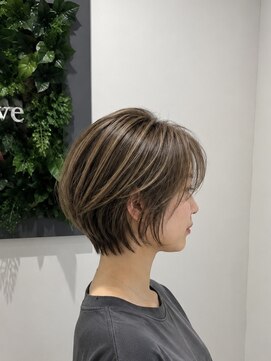 リンダバイネオリーブ 白楽店(Linda by neolive) ショートボブ×白髪ぼかしハイライト/ナチュラルショート