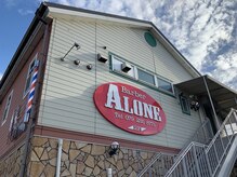 バーバー アローン(Bar Ber ALONE)の雰囲気（飾磨ユニクロ店目の前！この外観が目印◎２階がサロンです！）