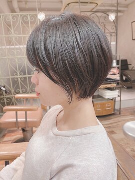 ミンクス 青山店(MINX) 大人かわいい 小顔 丸みショートボブ 髪質改善 表参道