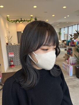 シェリー(Che'ri) 顔周りカット　くびれヘア　艶カラー/ MANA