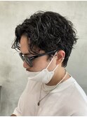 センターパートツイストスパイラルパーマツーブロックメンズヘア
