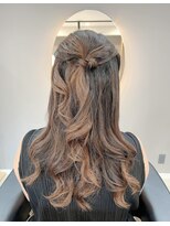 レジョワイユコンペール(Les Joyeux Comperes)&nbsp;ナチュラルハーフアップ