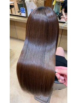 ひろ美容室の写真/ダメージの原因を見極め『ダメージを受けにくい髪の毛』に＊一時的ではなく継続できる仕上がりに♪