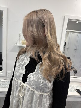 ヴィア(Via) 10代20代30代／ミルクティーベージュ/ハイトーン／髪質改善