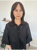 オリーブベージュカラー、外ハネミディアム