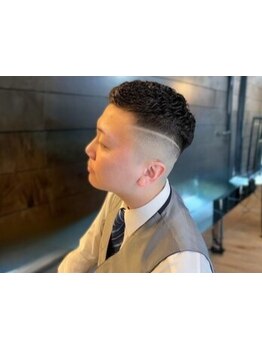 学園前駅徒歩2分◆完全個室のメンズ専用バーバー◆自分に似合うスタイルが分からないメンズにも◎