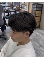 ヘーゼル 博多(HAZEL.)&nbsp;ニュアンスフェザーパーマ/ショートセンターパート