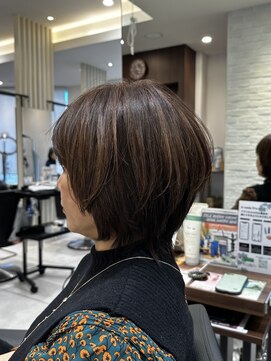 自然な白髪ぼかしハイライト