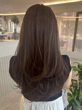 ビビバイベル(BiVi by BHEL) 桑名ロングレイヤーカットハッシュカット透明感カラー重めロング