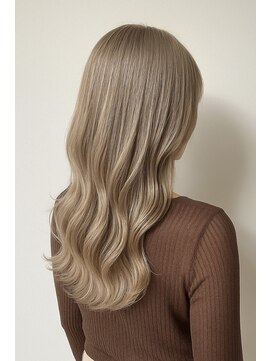 ミー 岡崎(mii) miiミルクティーベージュ[岡崎/稲熊/ブリーチ/デザインカラー]