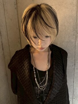 ネハス(nehus.) ハッシュカット/レイヤーカット/ブリーチ/ウルフカット/原宿
