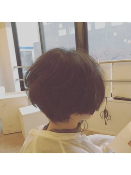 カタチヘアー(HAIR) 。。。。。春。。。やさしい。。。ショートボブのカタチ。。。。